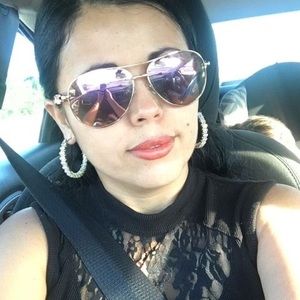 Meet your Posher, Maritza